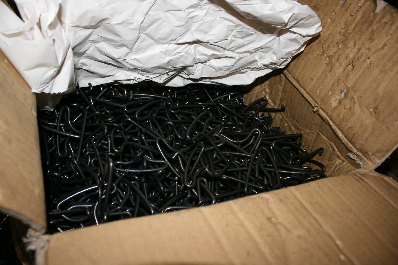 lot 1015 image: Box Lot of Lace Tighteners Black.