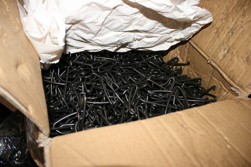 lot 1016 image: Box Lot of Lace Tighteners Black.