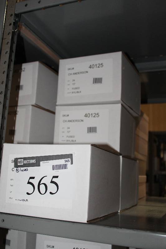 lot 565 image:  app. 24perBox.
