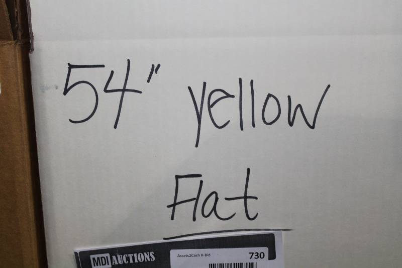 lot 730 image: Box of C.H.A. 54 Yellow Flat Lace The Ultra Lace.