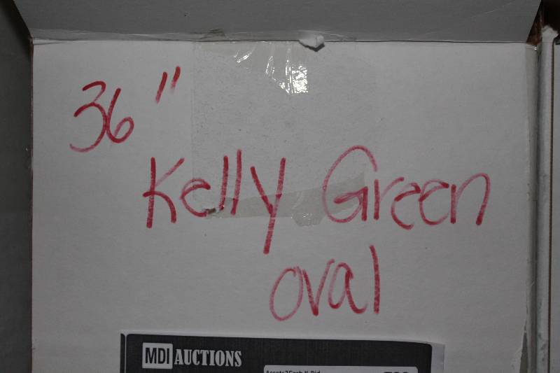 lot 789 image: Box of C.H.A. 36 Kelly Green TT Oval Lace The Ultra Lace.