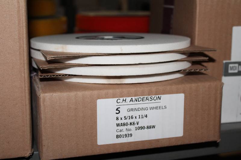 lot 975 image: Lot of Precision Balance Sharp Zone Grinding Wheels80 Grit.