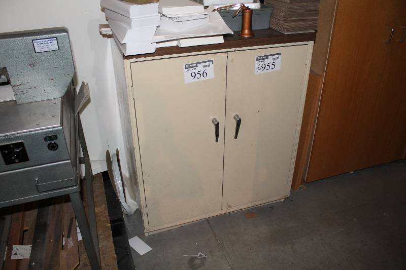 lot 956 image: Metal Cabinet wDouble Doors 24 x 36 x 43 Does Not Include Contents.