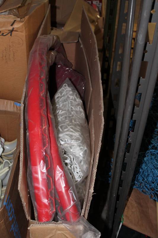 lot 143 image: Hockey Goal wNetting Red & White.