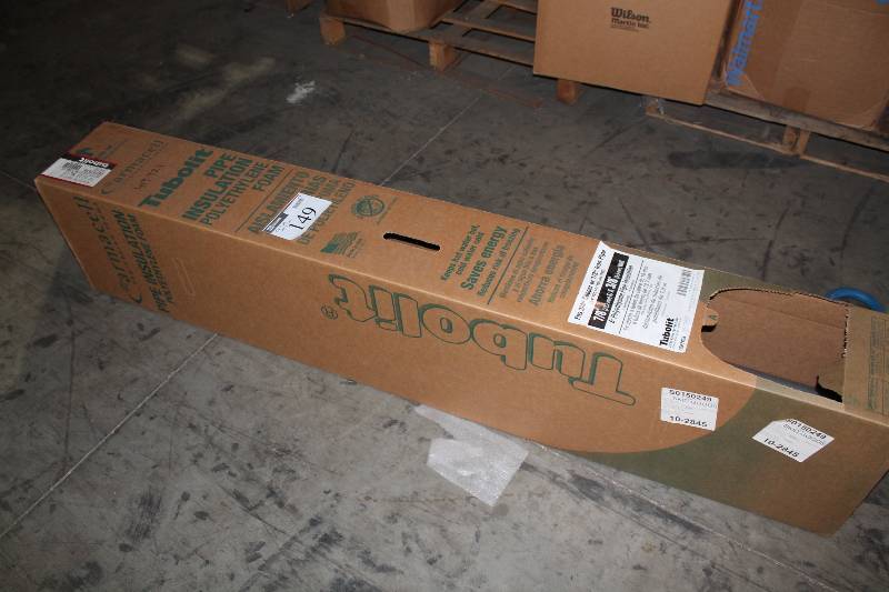 lot 149 image: Box of Pipe Insulation Fits 34 Copper or 12 Iron Pipe 78 x 38 6 Polyethylene Pipe Insulation.