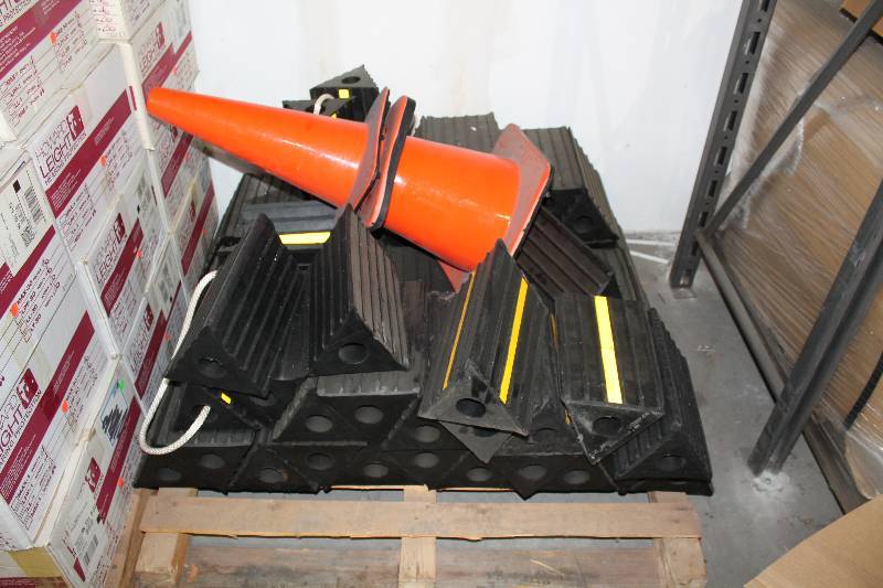 lot 81 image: Pallet Lot of Rectangular Chalk Stoppers wRope Orange Caution Cones.