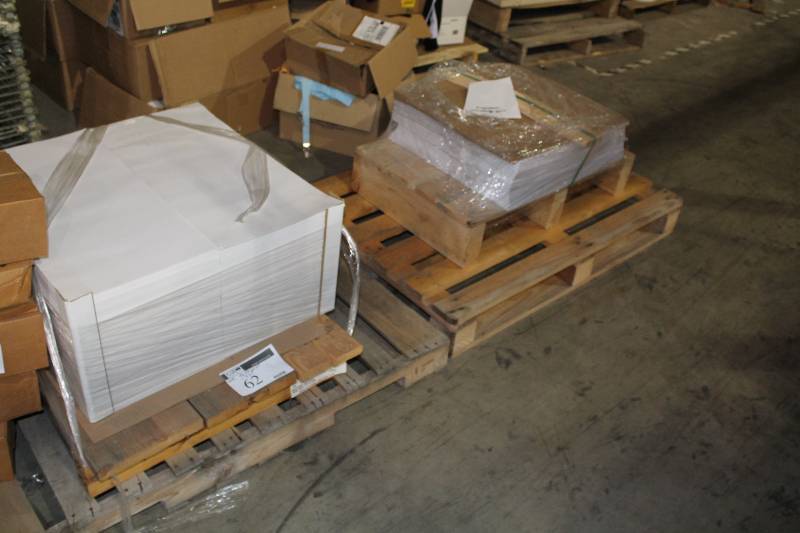 lot 62 image: Pallet Lot of Plastic Sheets 42 x 25.5 7 x 23.