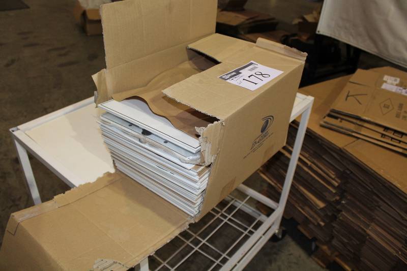 lot 178 image: Box of Play Maker Dry-Erase Hard Plastic Sheets 16 x 11.