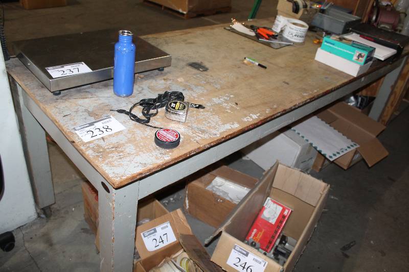 lot 238 image: Work Table wLower Shelf Wheels 36 x 105.5 x 34.