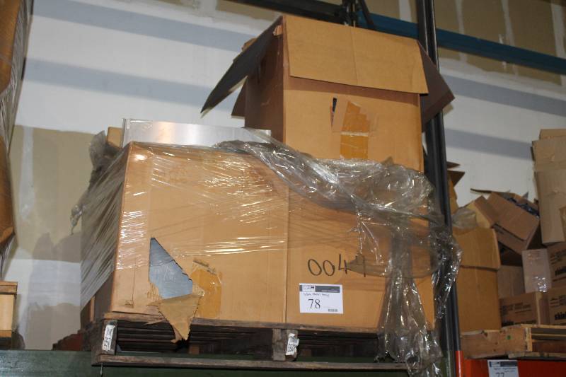 lot 78 image: Pallet of Metal Tray Rectangular.