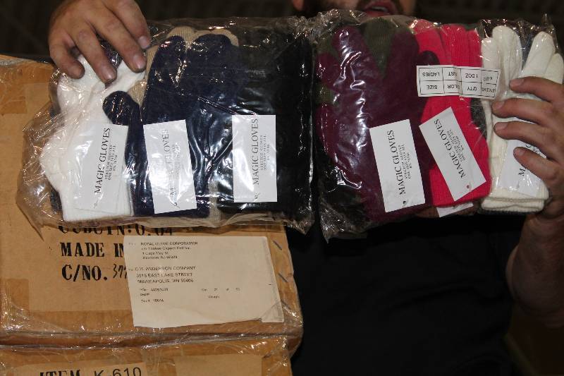 lot 209 image: Boxes of Hockey Gloves Magic Gloves Asst.