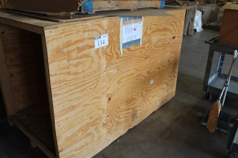 lot 134 image: Wooden BoxShipping Crate 40.5 x 75.5 x 48.