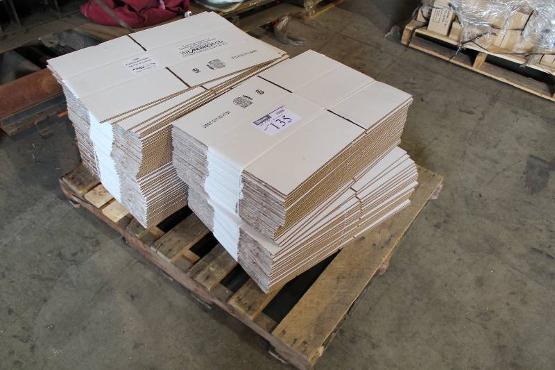 lot 135 image: Pallet Lot of Cardboard Boxes 15.25 x 12.25 x 5 app. 200 ct.
