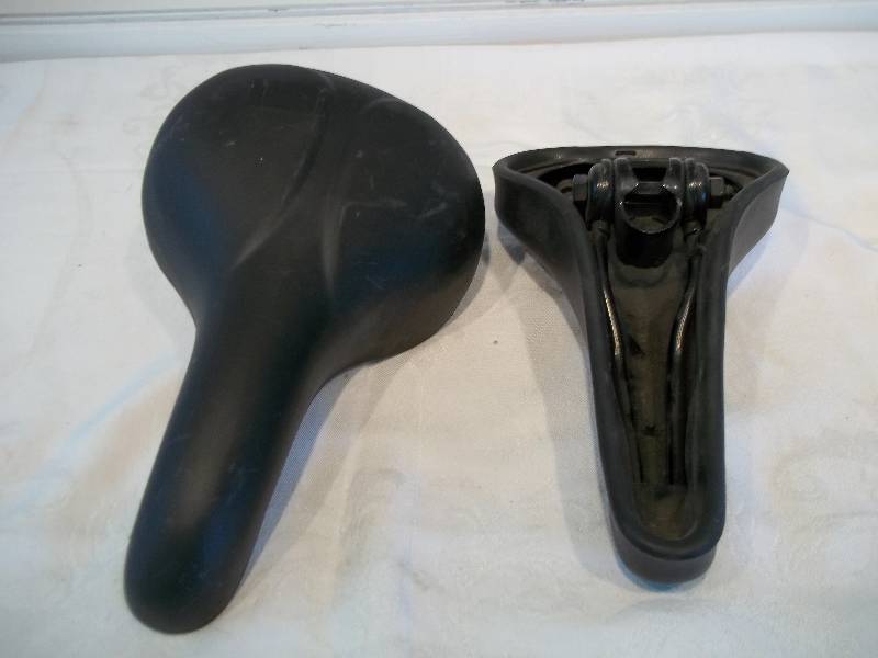 Bicycle OR Unicycle seats