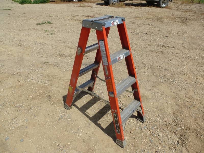 Louisville Brute 300 Ladder