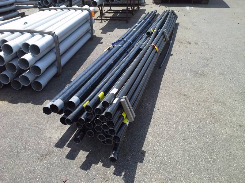 2 Bundles of 20' Fiberglass Conduit July Contractor Lot Surplus KBID
