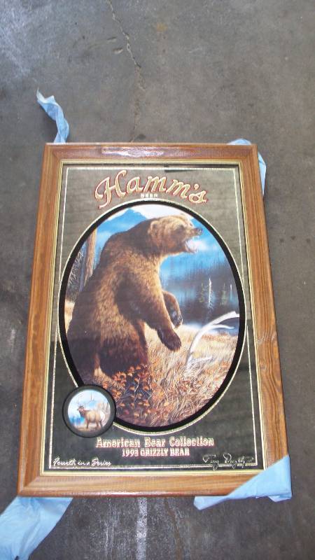 lot 25 image: Hamms Beer