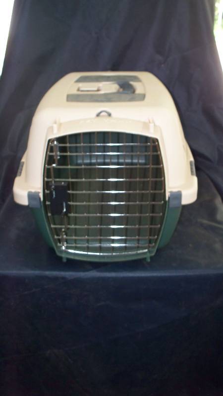 lot 35 image: Pet Taxi