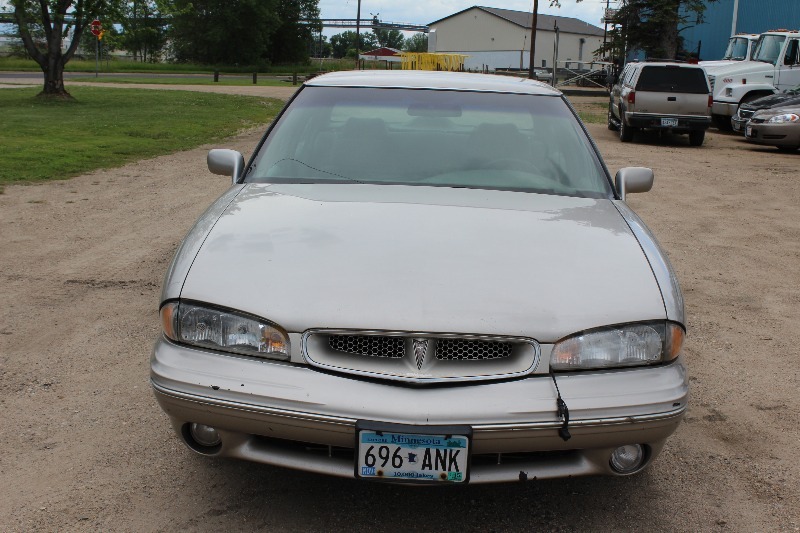 1997 Pontiac Bonneville SE