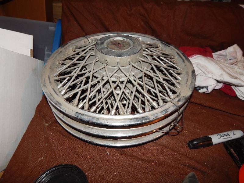 Set of 3 Oldsmobile Spoke Hubcaps