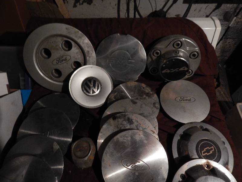 Lot of Wheel Centers