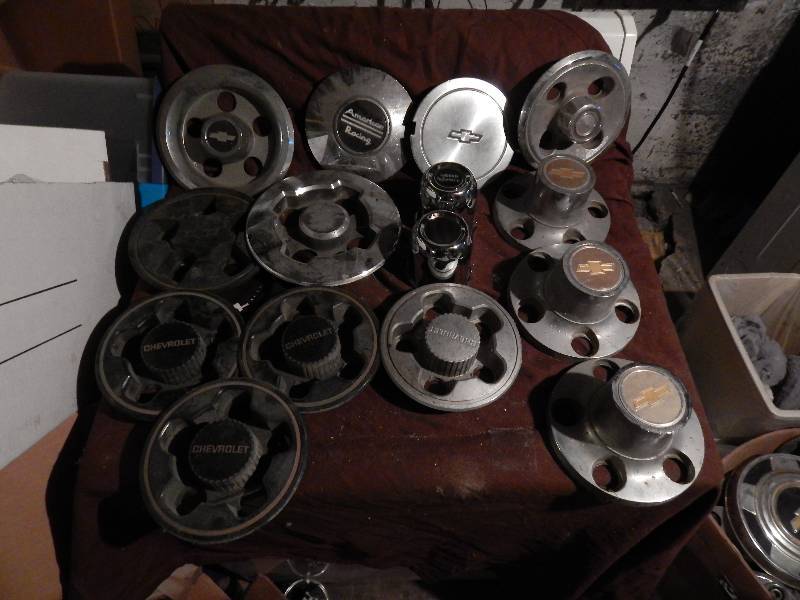 Lot of Wheel Centers