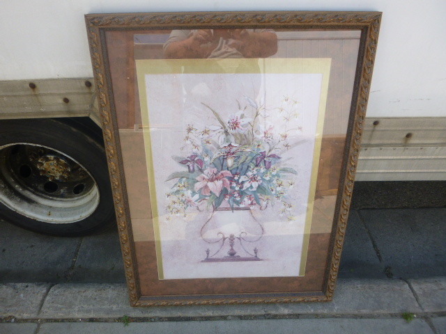 lot 37 image: Floral Framed Picture