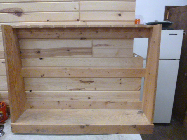 lot 113 image: Rod or Gun Rack