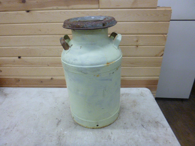 lot 128 image: Vintage Cream Can