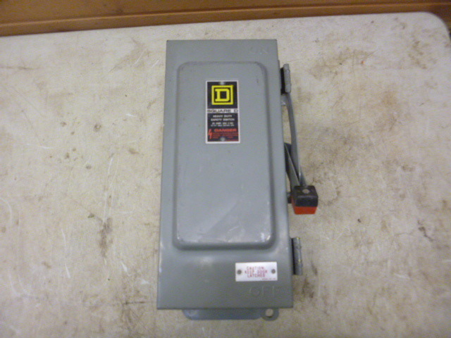 lot 130 image: Square-D Heavy Duty Safety Switch