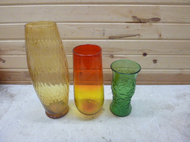 lot 133 image: 3 Vases