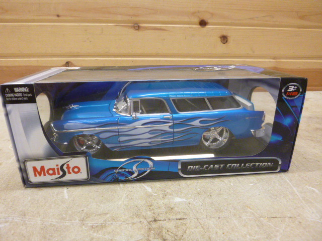 lot 142 image: Maisto 1955 Chevrolet Nomad
