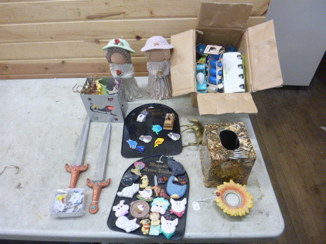 lot 153 image: Miscellaneous Dcor