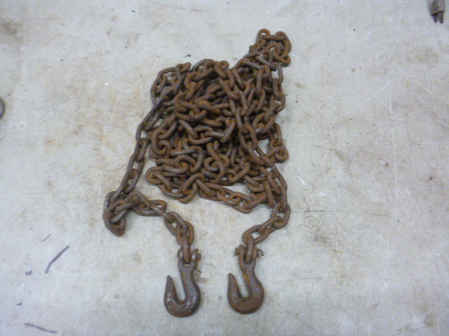 lot 158 image: Log Chain