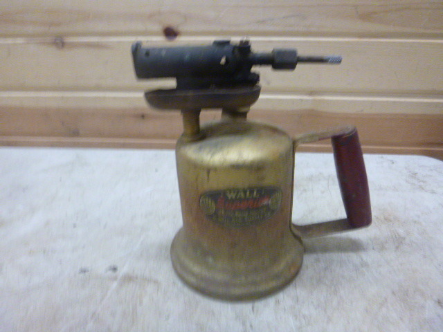 lot 193 image: Vintage Wall Superior Torch