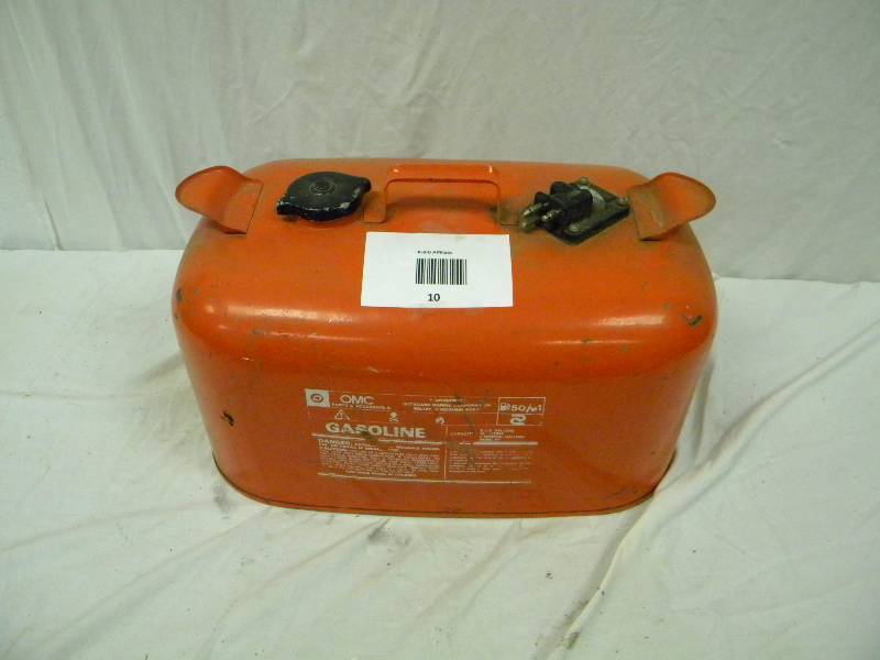 lot 10 image: Boat Gas Tank
