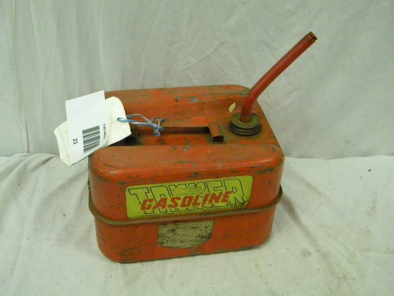 lot 21 image: Vintage Gas Can