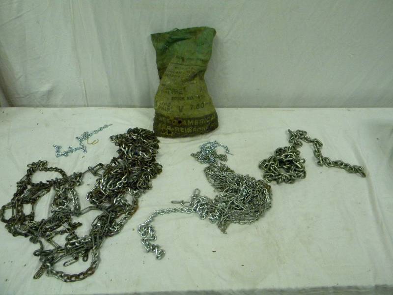 lot 34 image: Chains