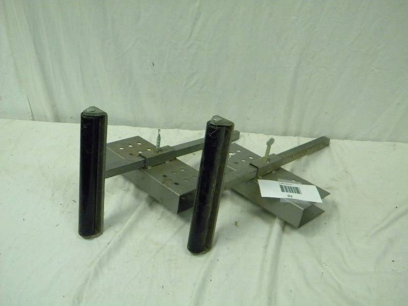 lot 92 image: Roller Mounts