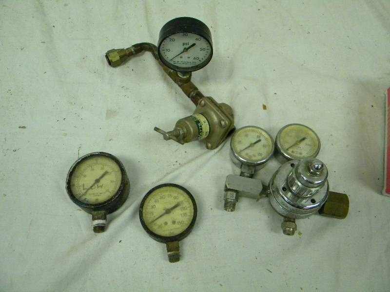 lot 99 image: Gauges