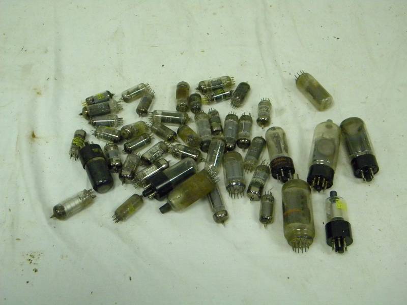 lot 102 image: Electrical tubes
