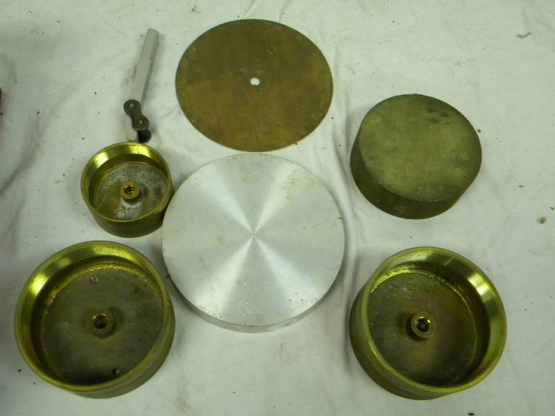 lot 125 image: brass and aluminum pieces