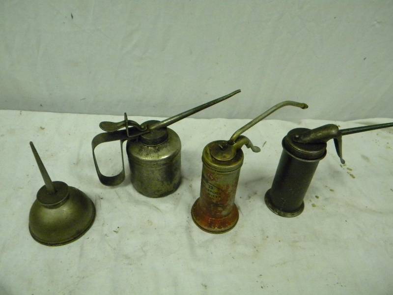 lot 140 image: oil cans