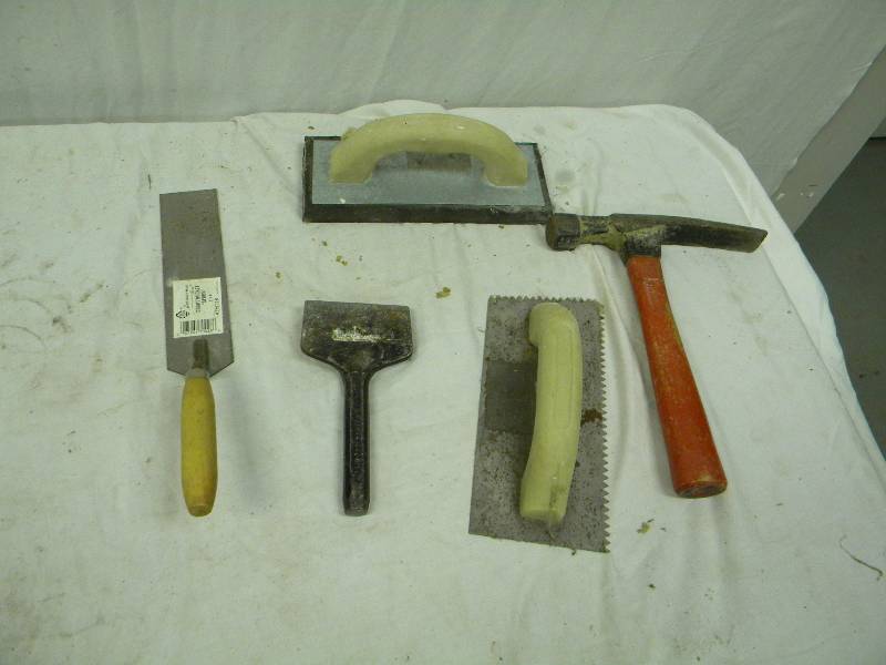 lot 141 image: cement tools