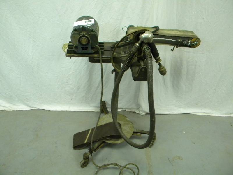 lot 5 image: Belt sander