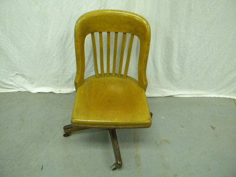 lot 162 image: DeskOffice Chair