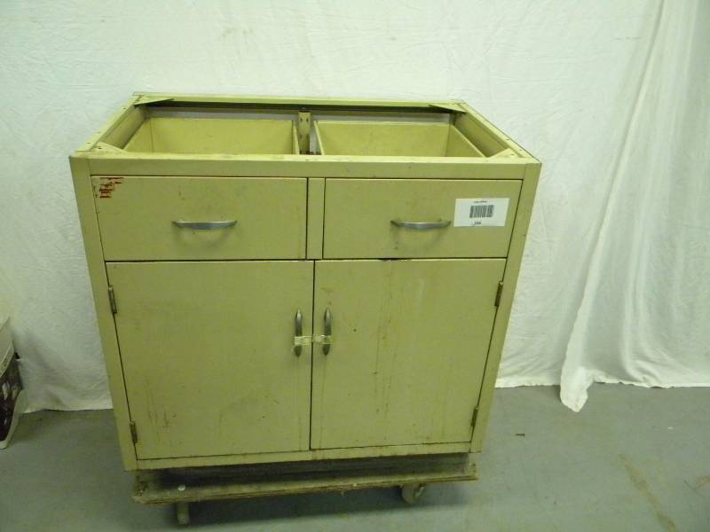 lot 166 image: Cabinet