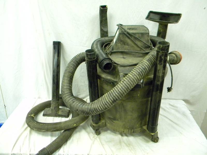 lot 202 image: Shopvac