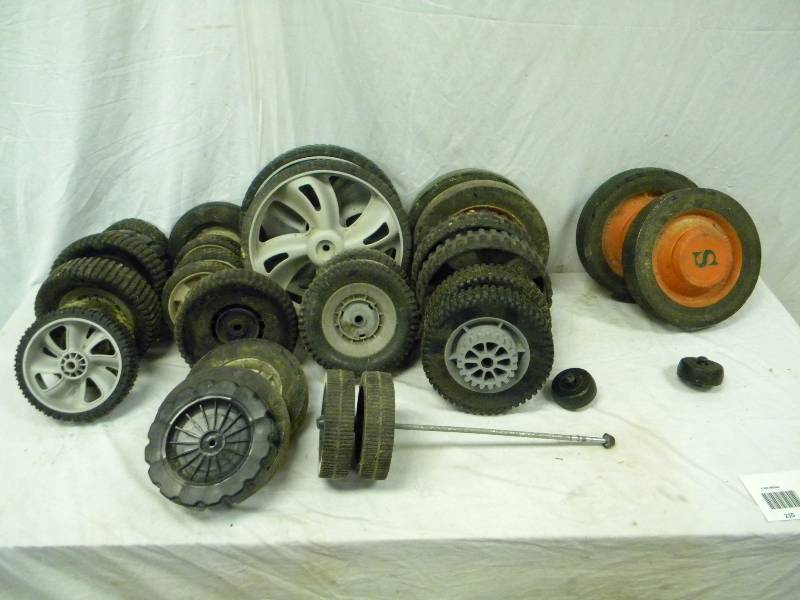 lot 210 image: Wheels