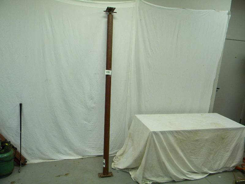 lot 214 image: Tapco Mono-Post